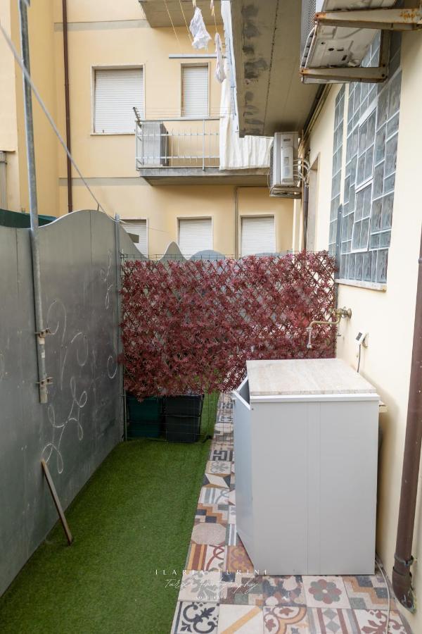 La Maga Mare & Parking Viareggio Exterior foto
